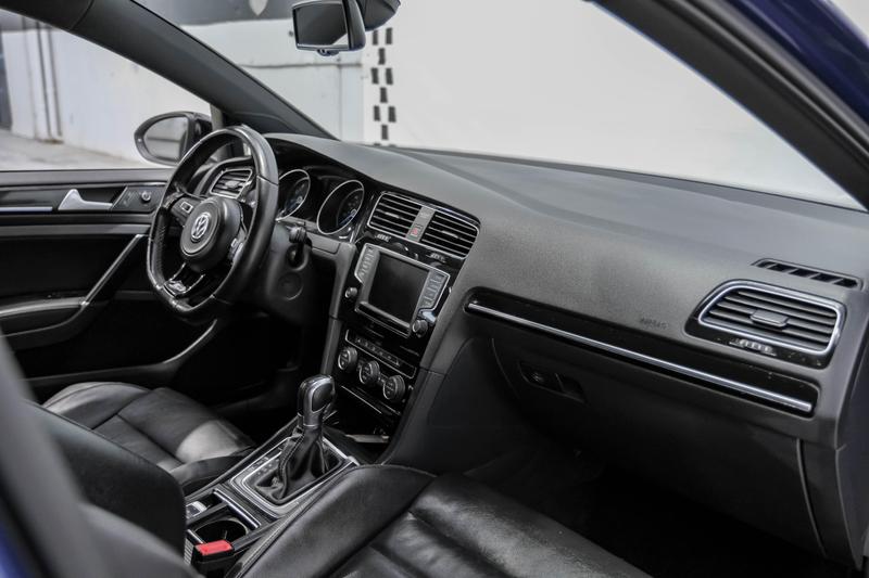 2016 Volkswagen Golf R Hatchback Sedan 4D 12