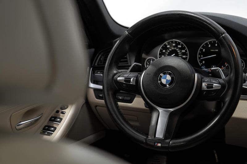 2016 BMW 5 Series 535i Sedan 4D 18