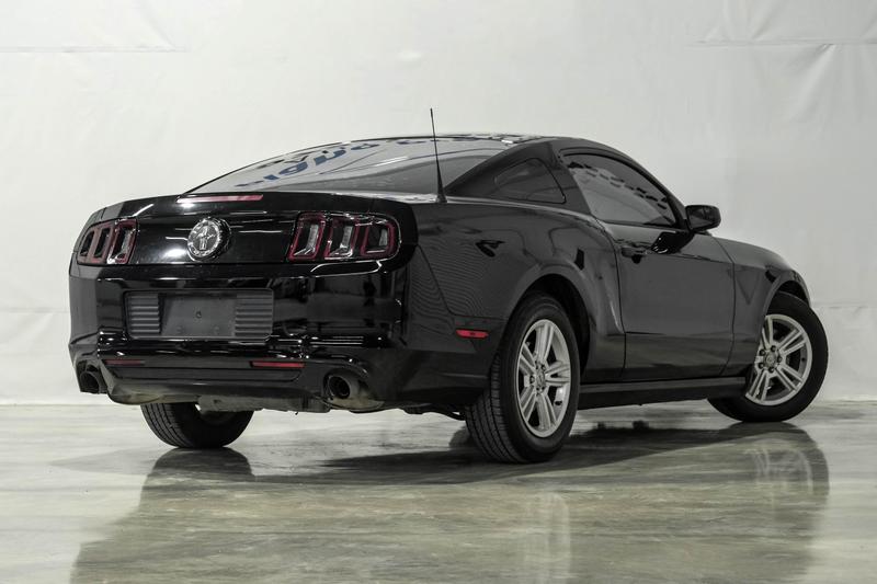 2014 Ford Mustang V6 Coupe 2D 8
