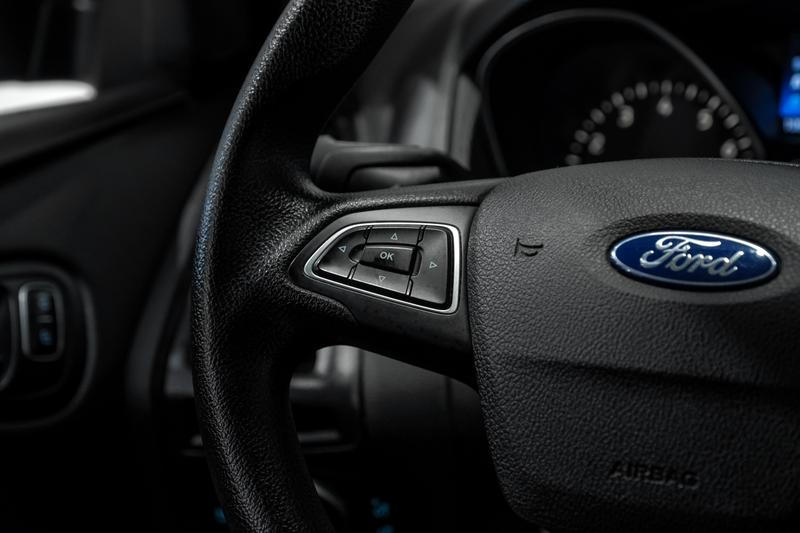 2016 Ford Focus S Sedan 4D 23