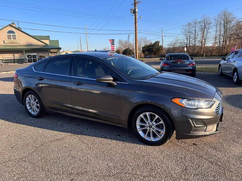 2020 Ford Fusion SE Sedan 4D 4