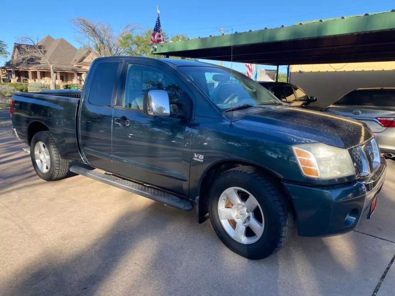 2004 Nissan Titan XE