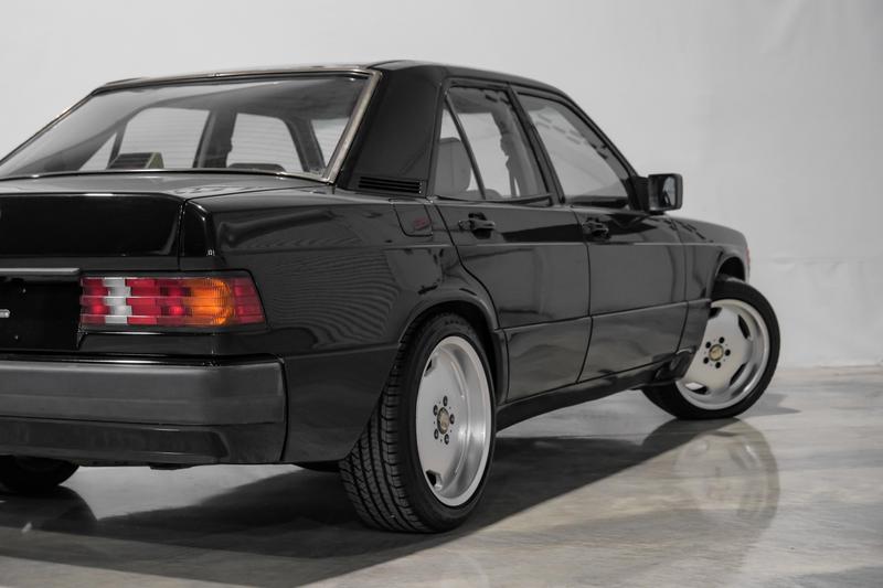 1992 Mercedes-Benz 190 E 2.3 Sedan 4D 10