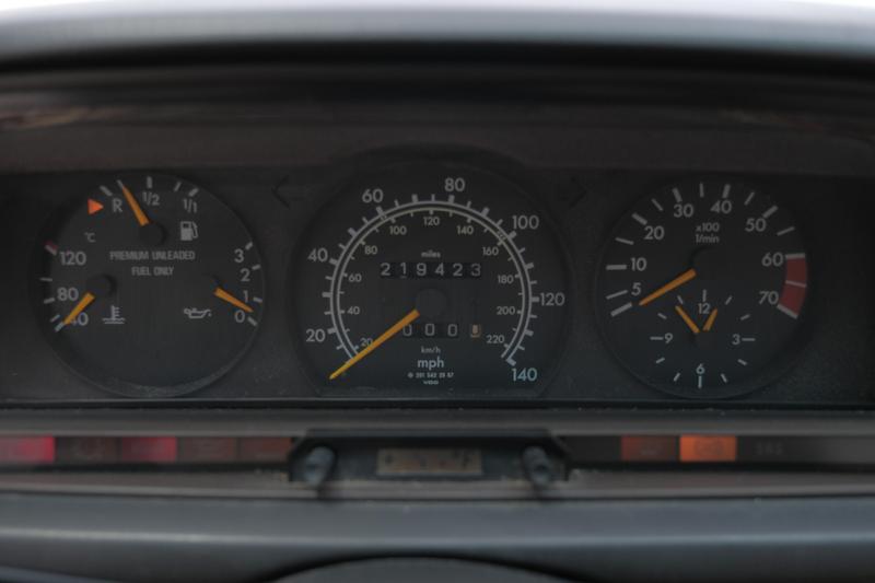 1992 Mercedes-Benz 190 E 2.3 Sedan 4D 23