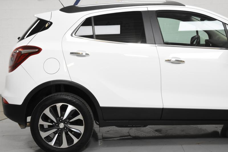 2021 Buick Encore Preferred Sport Utility 4D 10