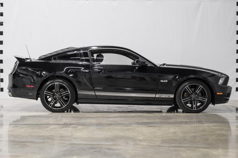 2013 Ford Mustang GT Premium Coupe 2D 5