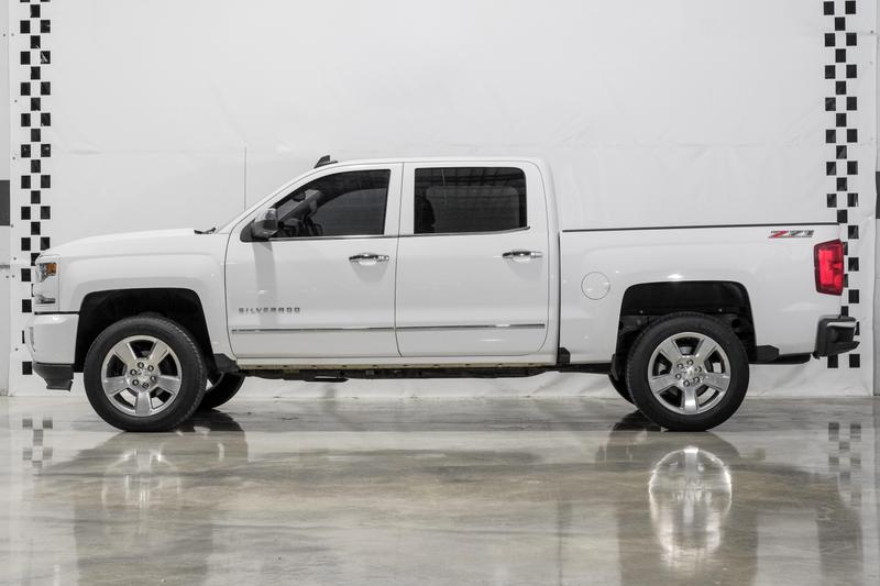 2017 Chevrolet Silverado 1500 Crew Cab LTZ Pickup 4D 5 3/4 ft 13