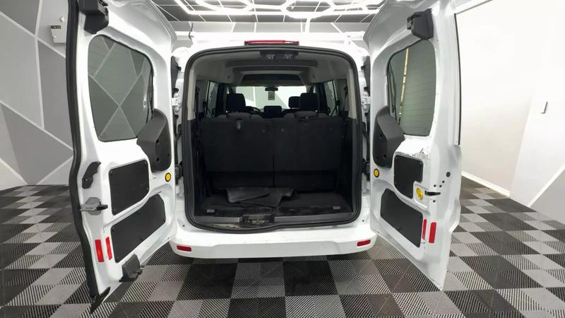 2015 Ford Transit Connect Passenger XLT Van 4D 23