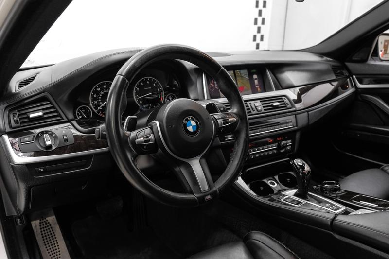 2015 BMW 5 Series 550i Sedan 4D 15