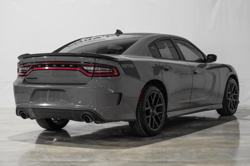 2018 Dodge Charger R/T Sedan 4D 8