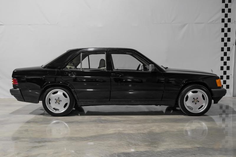 1992 Mercedes-Benz 190 E 2.3 Sedan 4D 5