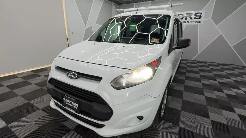 2015 Ford Transit Connect Passenger XLT Van 4D 20