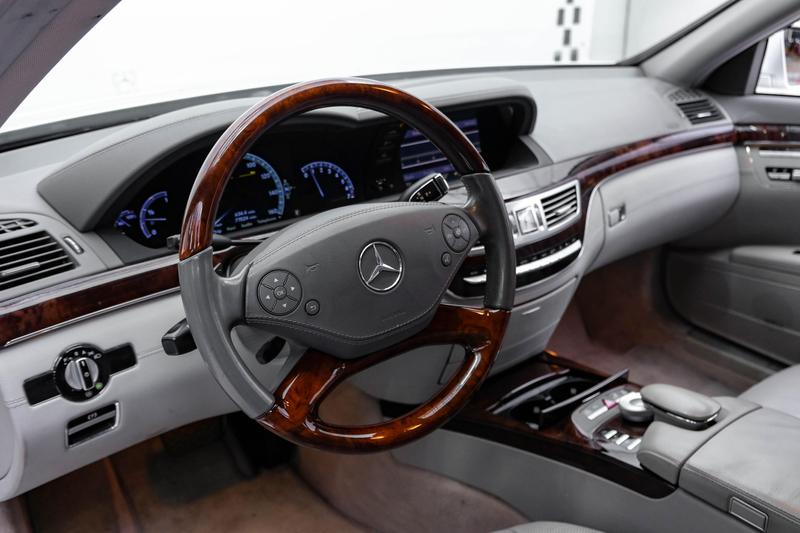 2011 Mercedes-Benz S-Class S 550 Sedan 4D 16