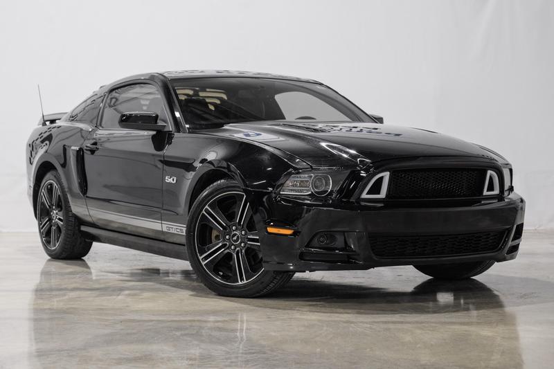 2013 Ford Mustang GT Premium Coupe 2D 4