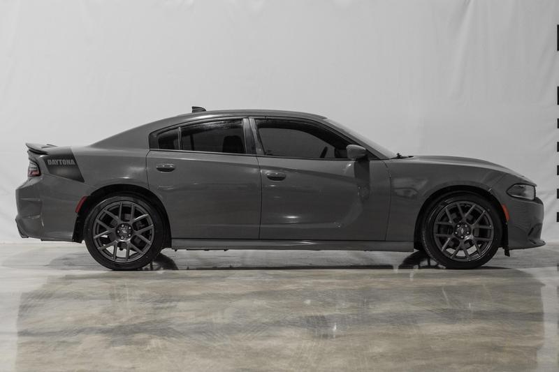 2018 Dodge Charger R/T Sedan 4D 5