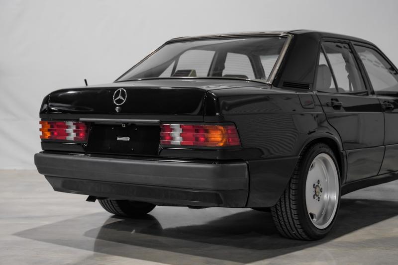 1992 Mercedes-Benz 190 E 2.3 Sedan 4D 9