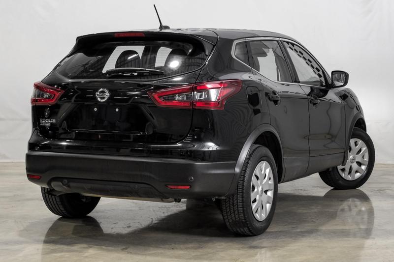 2020 Nissan Rogue Sport S Sport Utility 4D 8