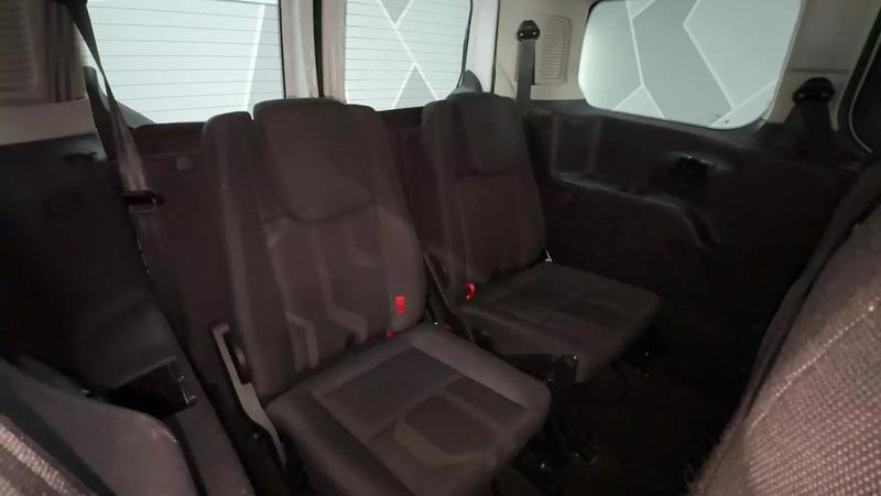 2015 Ford Transit Connect Passenger XLT Van 4D 28