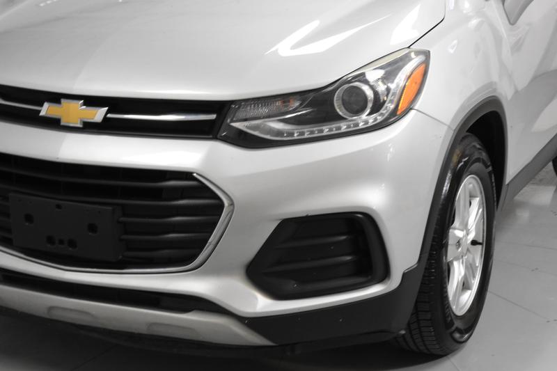 2019 Chevrolet Trax LT Sport Utility 4D 44