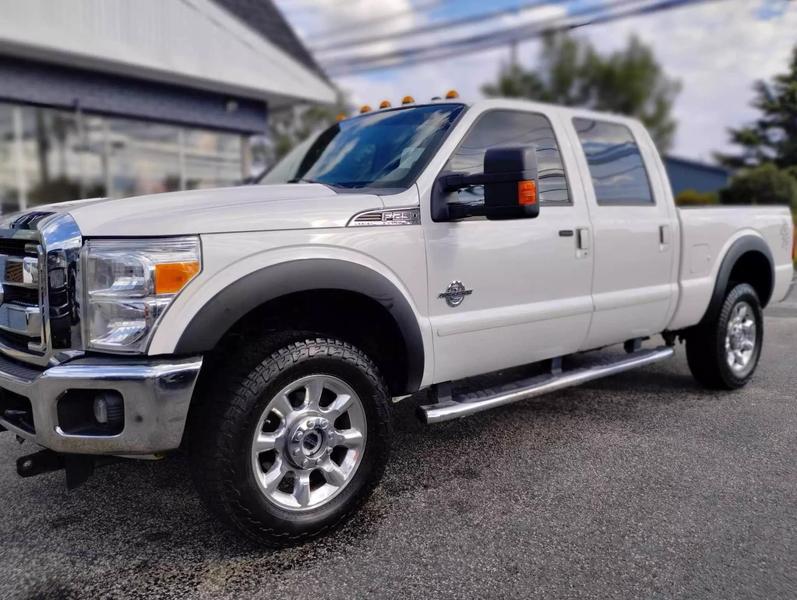 2016 Ford F250 Super Duty Crew Cab Lariat Pickup 4D 6 3/4 ft 2