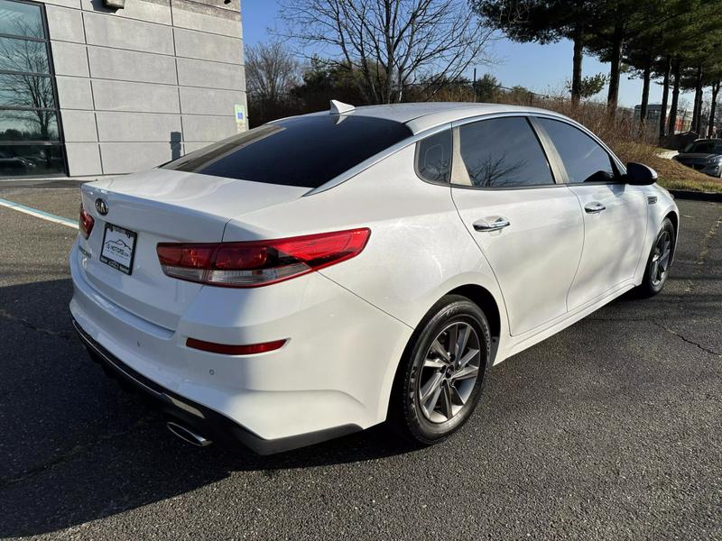 2020 Kia Optima LX Sedan 4D 3