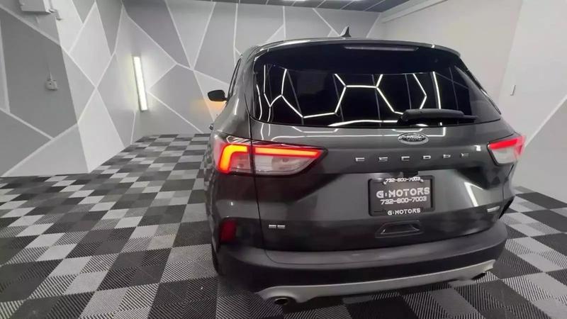 2020 Ford Escape SE Sport Utility 4D 11