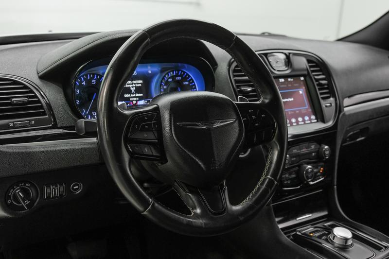 2018 Chrysler 300 300S Sedan 4D 19