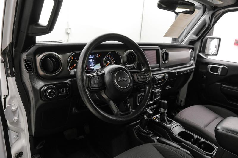 2022 Jeep Wrangler  Willys Sport Utility 4D 17