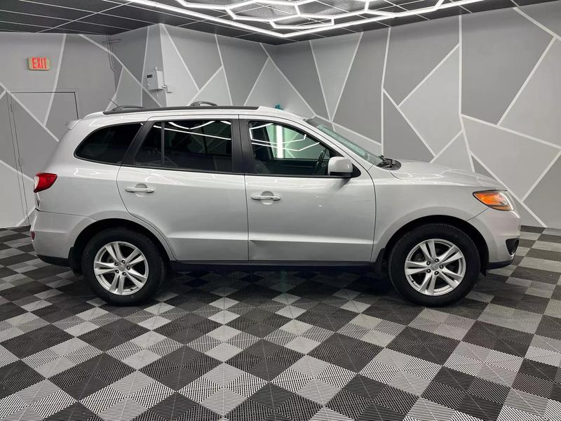 2011 Hyundai Santa Fe Limited Sport Utility 4D 16