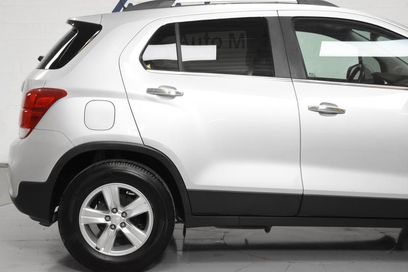 2019 Chevrolet Trax LT Sport Utility 4D 10