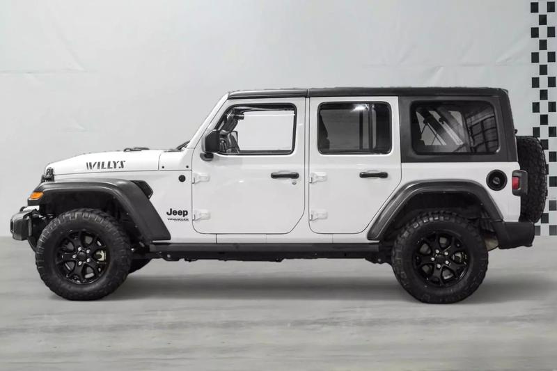 2022 Jeep Wrangler  Willys Sport Utility 4D 9