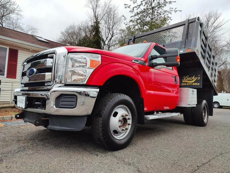 2016 Ford F350 Super Duty Regular Cab & Chassis XLT Cab & Chassis 2D 33