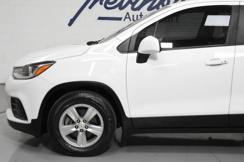 2021 Chevrolet Trax LT Sport Utility 4D 16