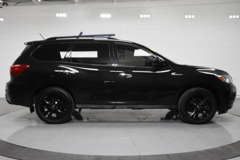 2018 Nissan Pathfinder SL Sport Utility 4D 3