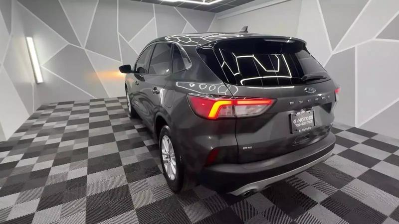 2020 Ford Escape SE Sport Utility 4D 10