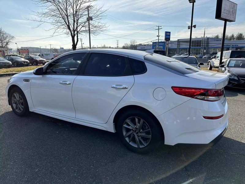 2020 Kia Optima LX Sedan 4D 10