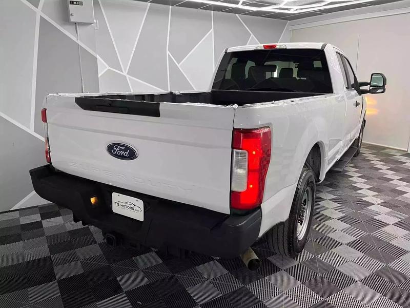 2018 Ford F250 Super Duty Super Cab XL Pickup 4D 8 ft 41