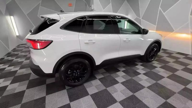 2020 Ford Escape SE Sport SUV 4D 15