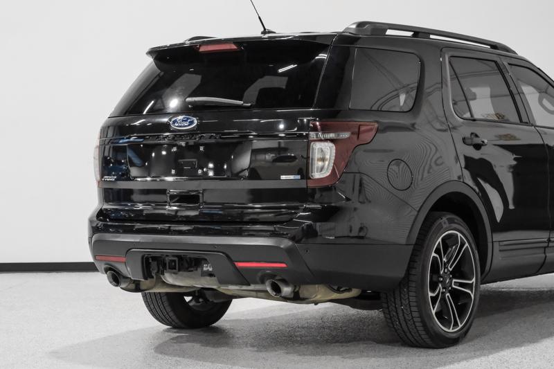 2015 Ford Explorer Sport SUV 4D 12