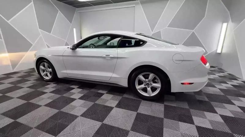 2016 Ford Mustang V6 Coupe 2D 12