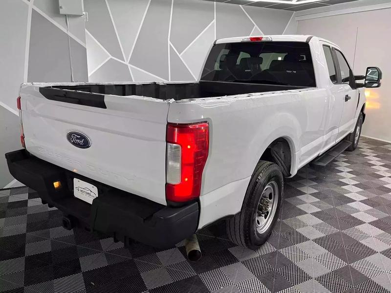 2018 Ford F250 Super Duty Super Cab XL Pickup 4D 8 ft 44