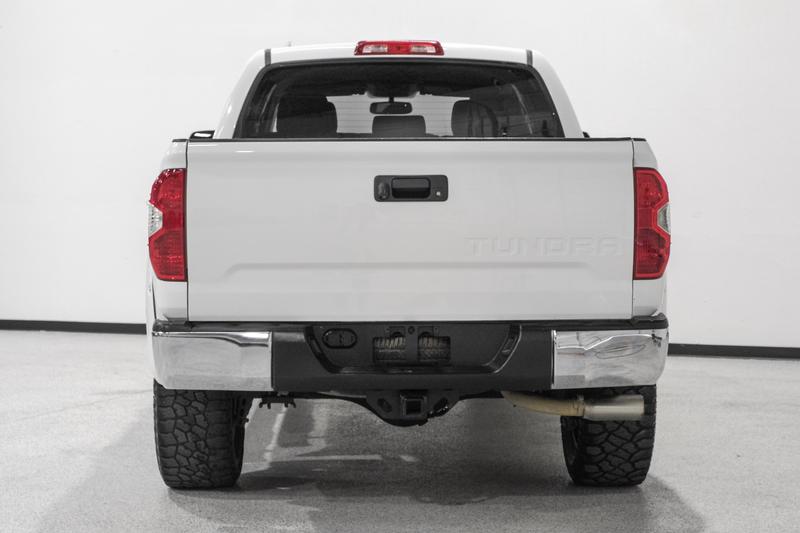 2014 Toyota Tundra CrewMax SR5 Pickup 4D 5 1/2 ft 7