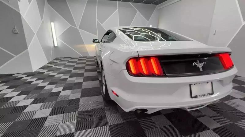 2016 Ford Mustang V6 Coupe 2D 14