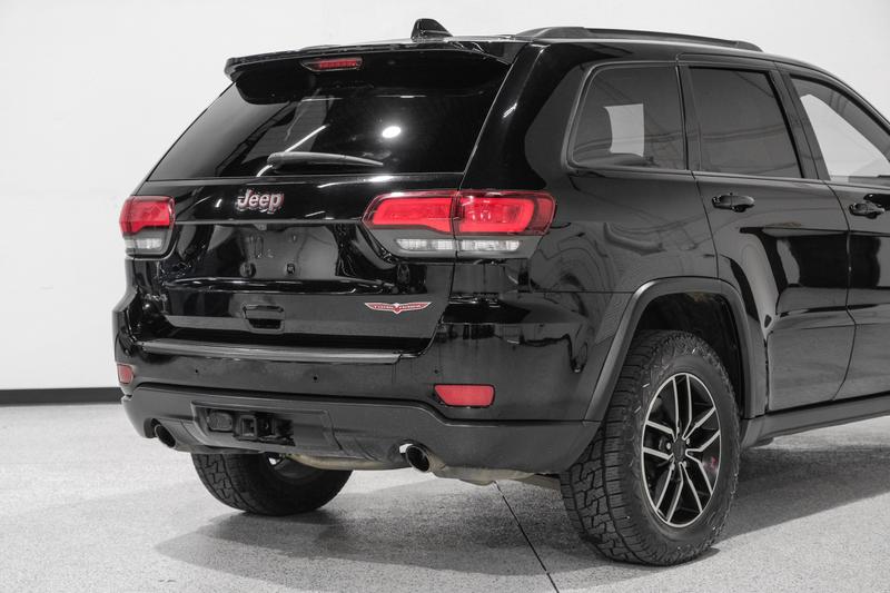 2020 Jeep Grand Cherokee Trailhawk Sport Utility 4D 12