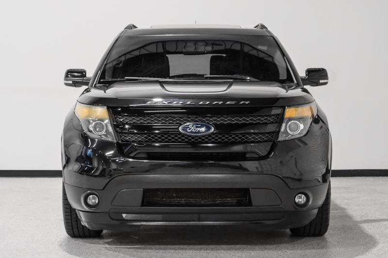 2015 Ford Explorer Sport SUV 4D 3