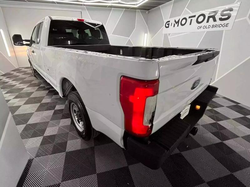 2018 Ford F250 Super Duty Super Cab XL Pickup 4D 8 ft 9