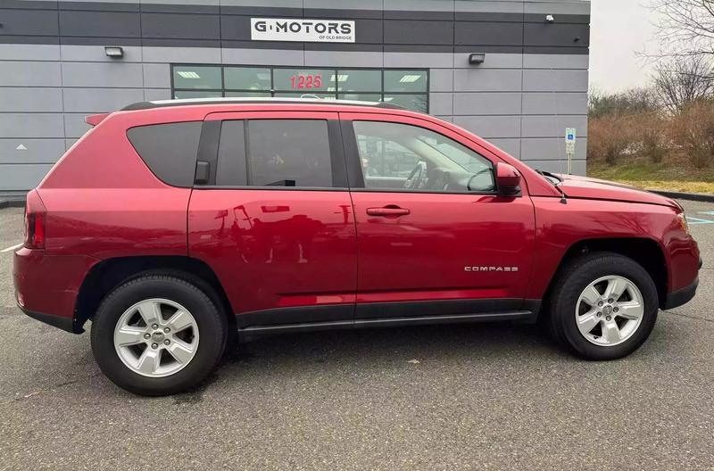 2016 Jeep Compass Latitude Sport Utility 4D 13