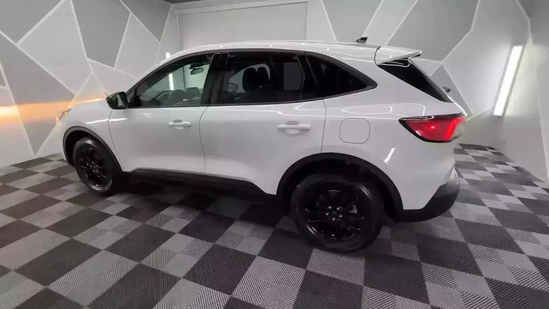 2020 Ford Escape SE Sport SUV 4D 11