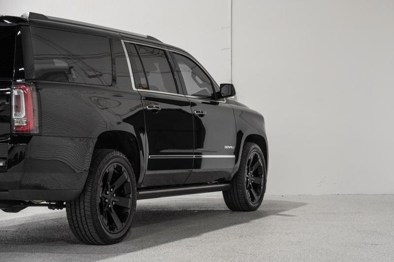 2017 GMC Yukon XL Denali Sport Utility 4D 13