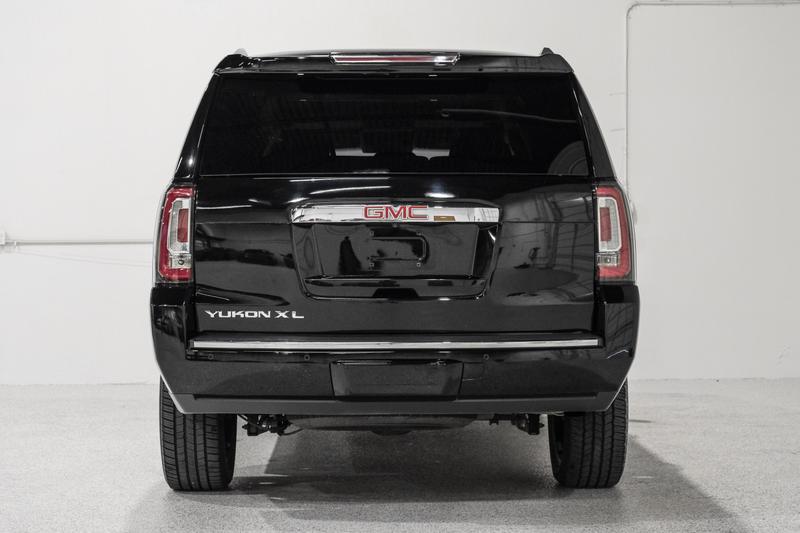 2017 GMC Yukon XL Denali Sport Utility 4D 7